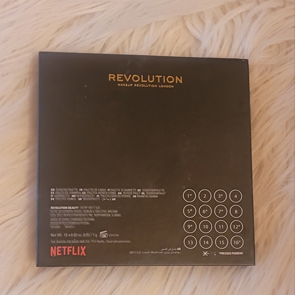 Revolution Beauty The School for Good & Evil X Revolution Nevers Shadow Palette - Picture 6 of 11